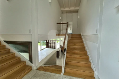 Casa a venda ou locação no Tamboré 1