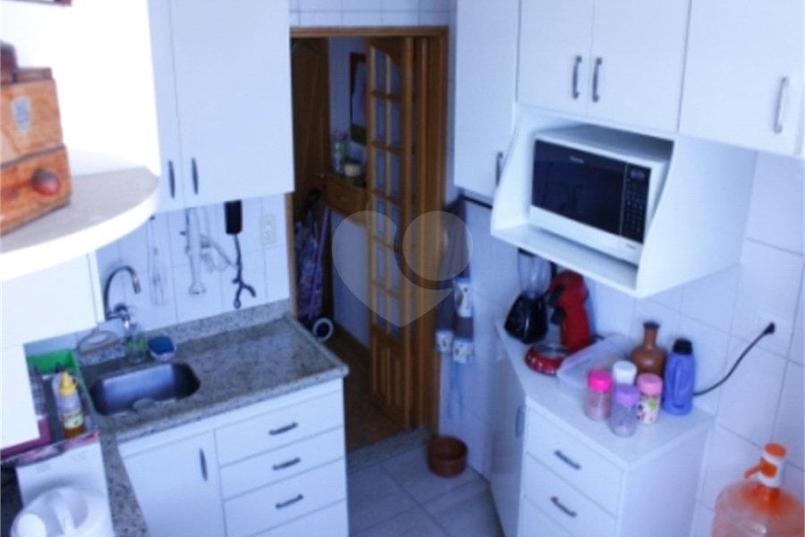 Apartamento 03 Dorm 02 Banheiros 01 Vaga na Saúde para Venda.