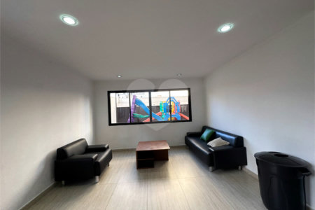 Apartamento de 48m2 à venda com 2 dormitórios e 1 vaga na Bosque da Saúde