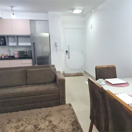Apartamento com uma suíte para locação ao lado do Shopping Metrô Tatuapé. SP