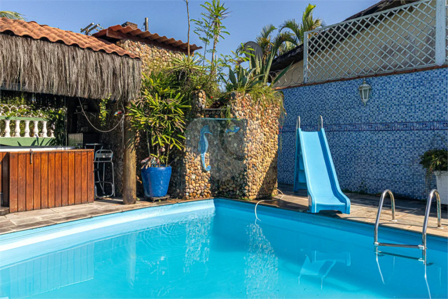 Casa à venda com 4 quartos, sendo 1 suíte, em Morada da Praia, Bertioga, SP