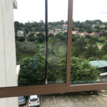 Apartamento em Bragança Paulista com 1 suíte, cozinha americana, varanda, 1 vaga garagem, área lazer com piscina e salão de festas