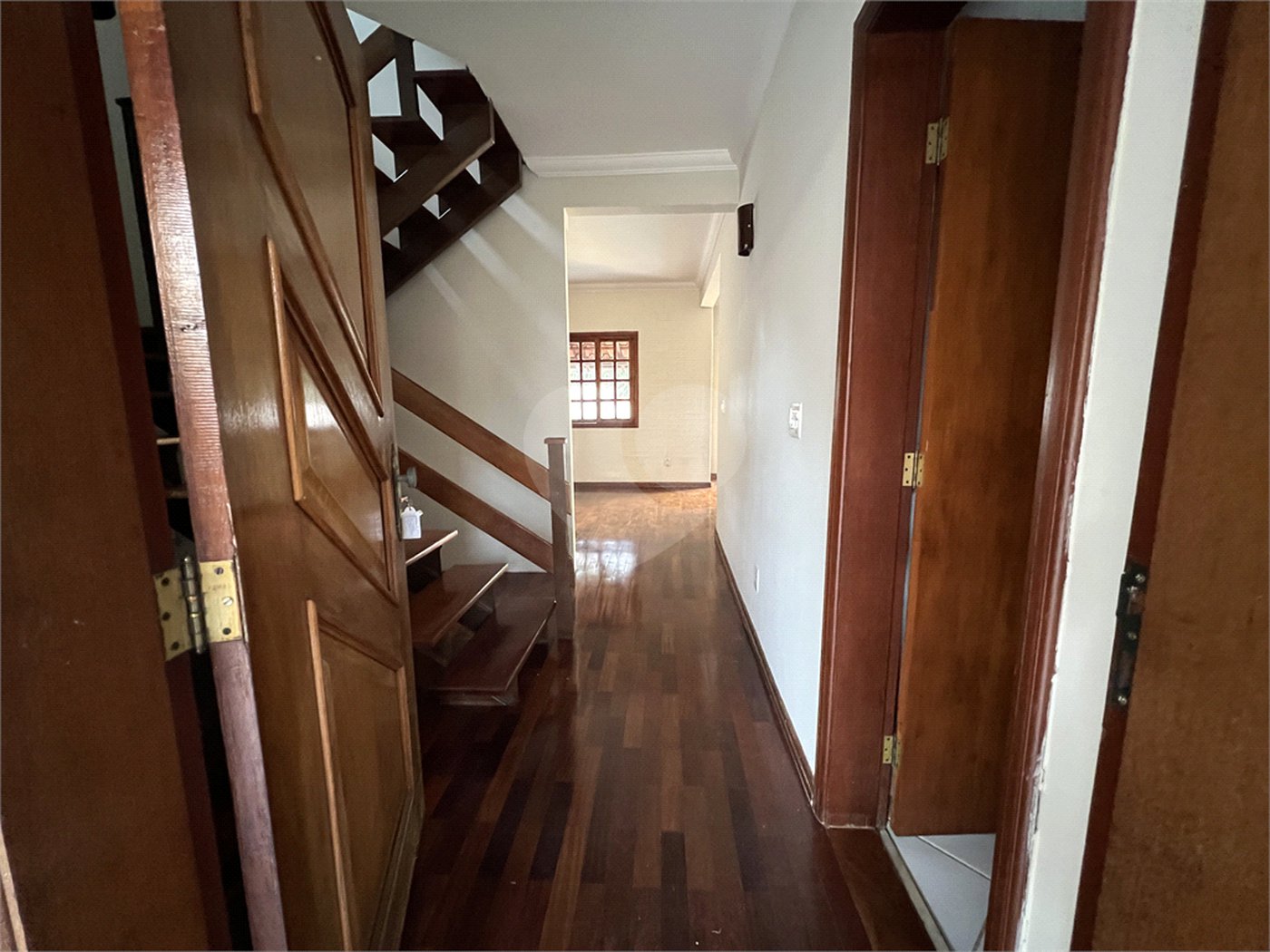 CASA COM 3 QUARTOS NO CONDOMÍNIO GRAND VILLE