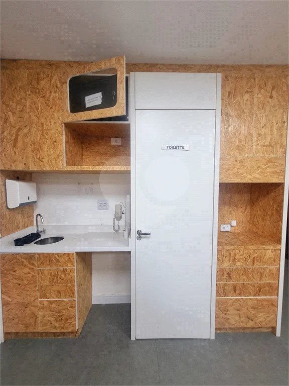 Sala comercial mobiliada para locação na Vila Olímpia