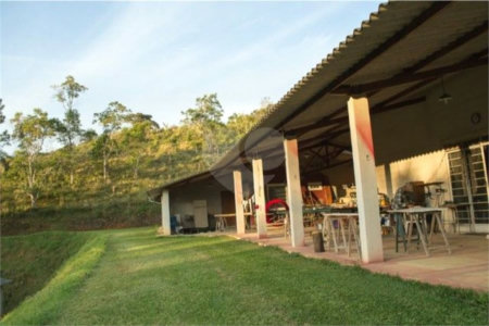 Sítio à Venda Natividade da Serra c/ 2.291,56m² Area Const. e 271.000,00m² Área Total