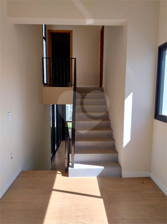 Casa a venda no condomínio Faber III