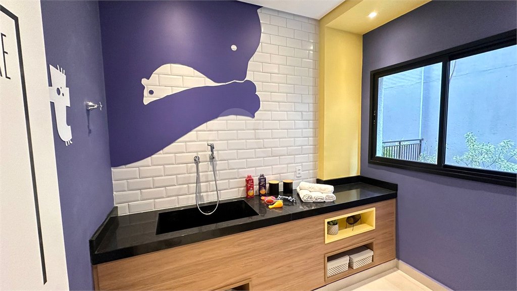 Apartamento à venda na Bela Vista de 24m2 com 1 dormitórios e sem vagas.Estuda Permuta.