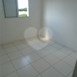 Apartamento no Condomínio Flor de Liz.