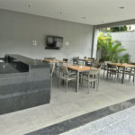 Oportunidade na Vila Leopoldina!! Apartamento com dois dormitórios, sendo uma suíte, dois banheiros, e com duas vagas.
