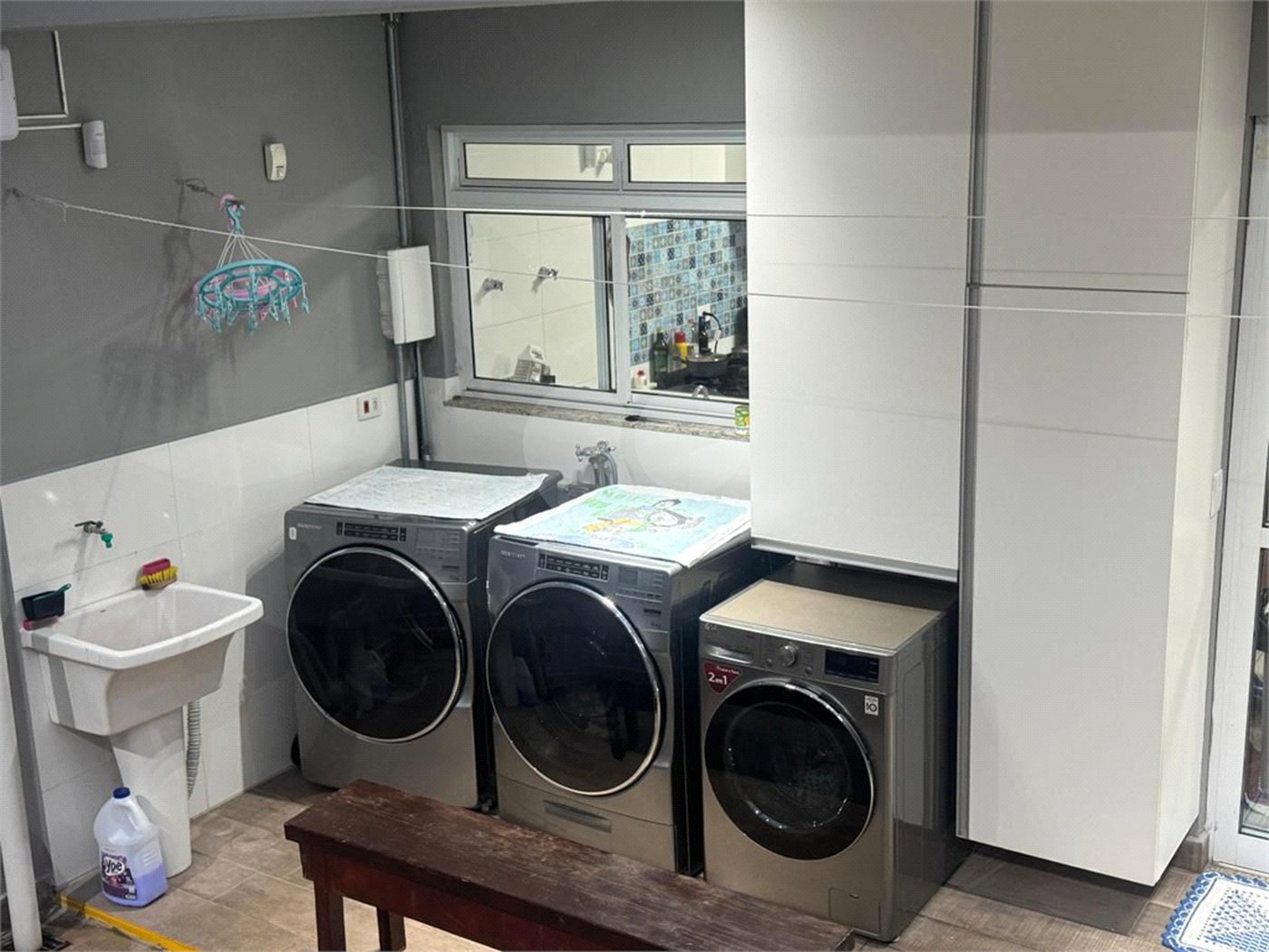 Casa à Venda com 225m² – Ampla e Bem Localizada - Estuda permuta.