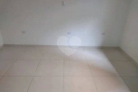 Sobrado à venda em Santo André , com 179m² , 2 dormitórios , sendo 1 suíte e 5 vagas.