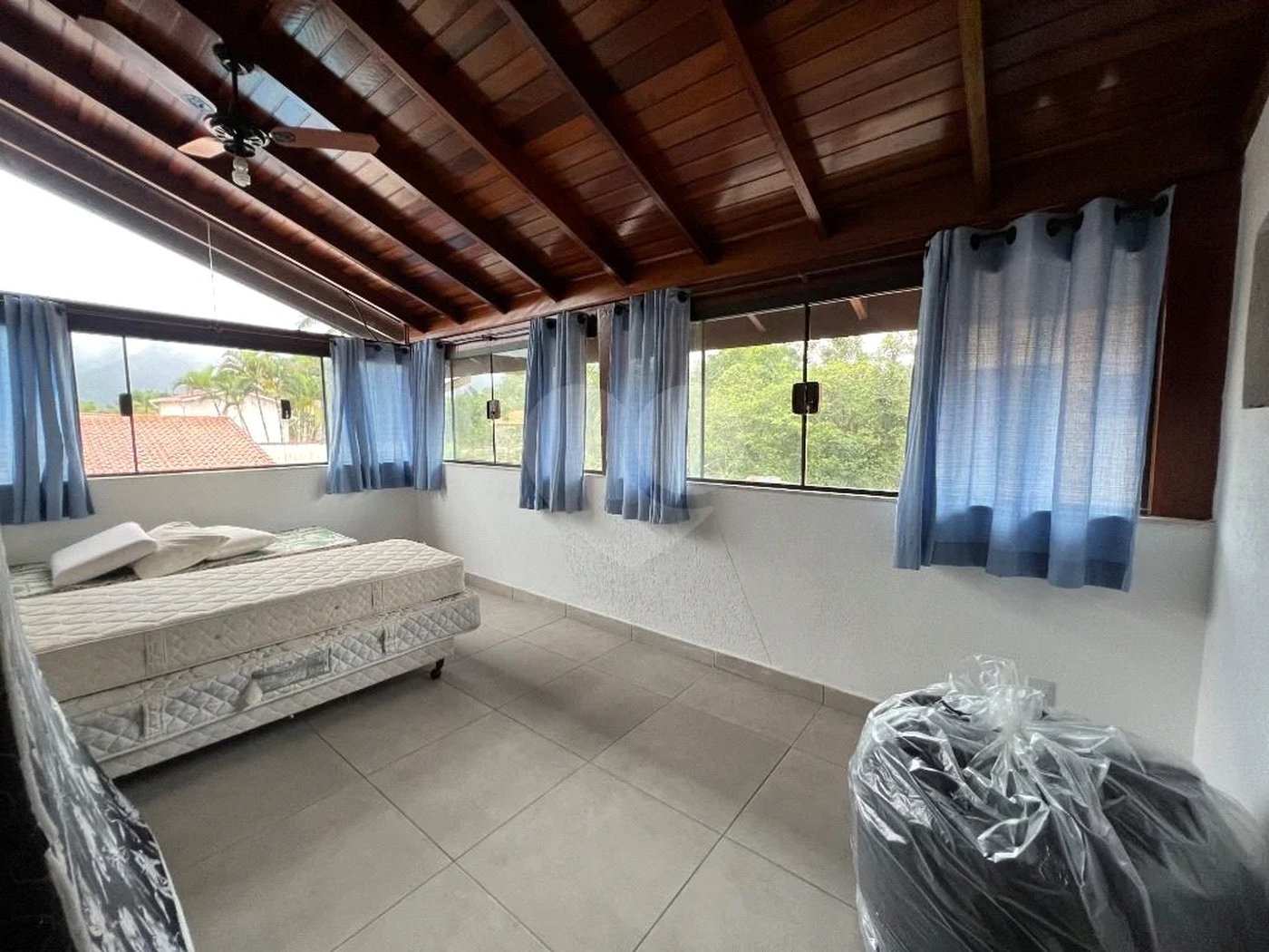 Casa à venda com 4 quartos, sendo 2 suítes,  em Morada da Praia, Bertioga, SP