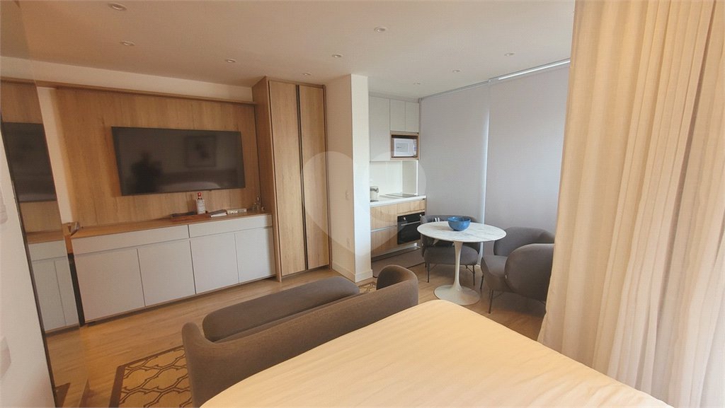 Studio sofisticado, totalmente mobiliado e pronto para morar