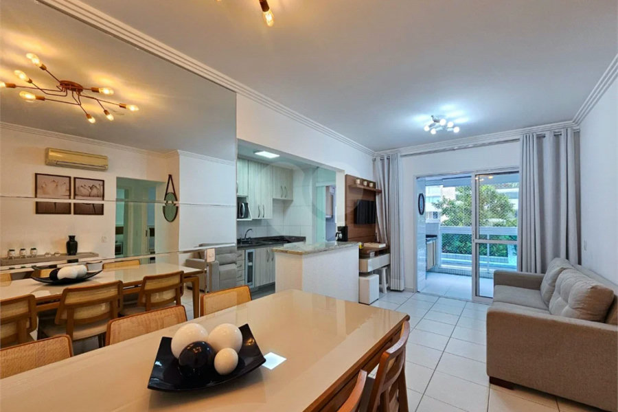 Apartamento à venda com 2 quartos, sendo 1 suíte, em Riviera de São Lourenço, Bertioga, SP