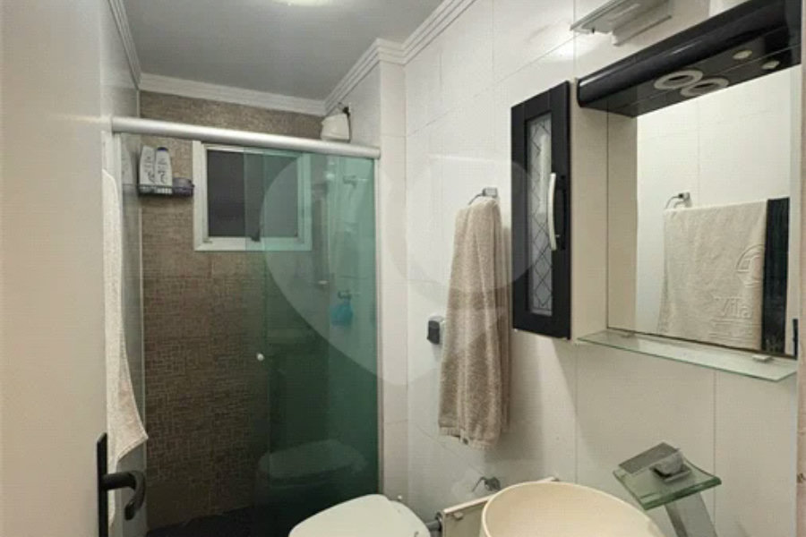 Apartamento reformado e mobiliado no Residência América - Venda - Parque Maria Domitila