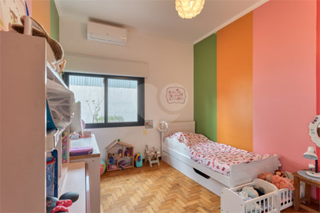 Casa à venda com 3 quartos, sendo 1 suíte, em Granja Julieta, São Paulo, SP