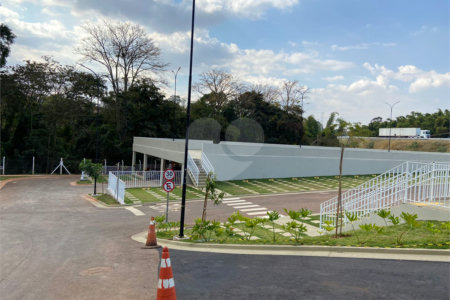 Lindo apartamento no Parque das Oliveiras