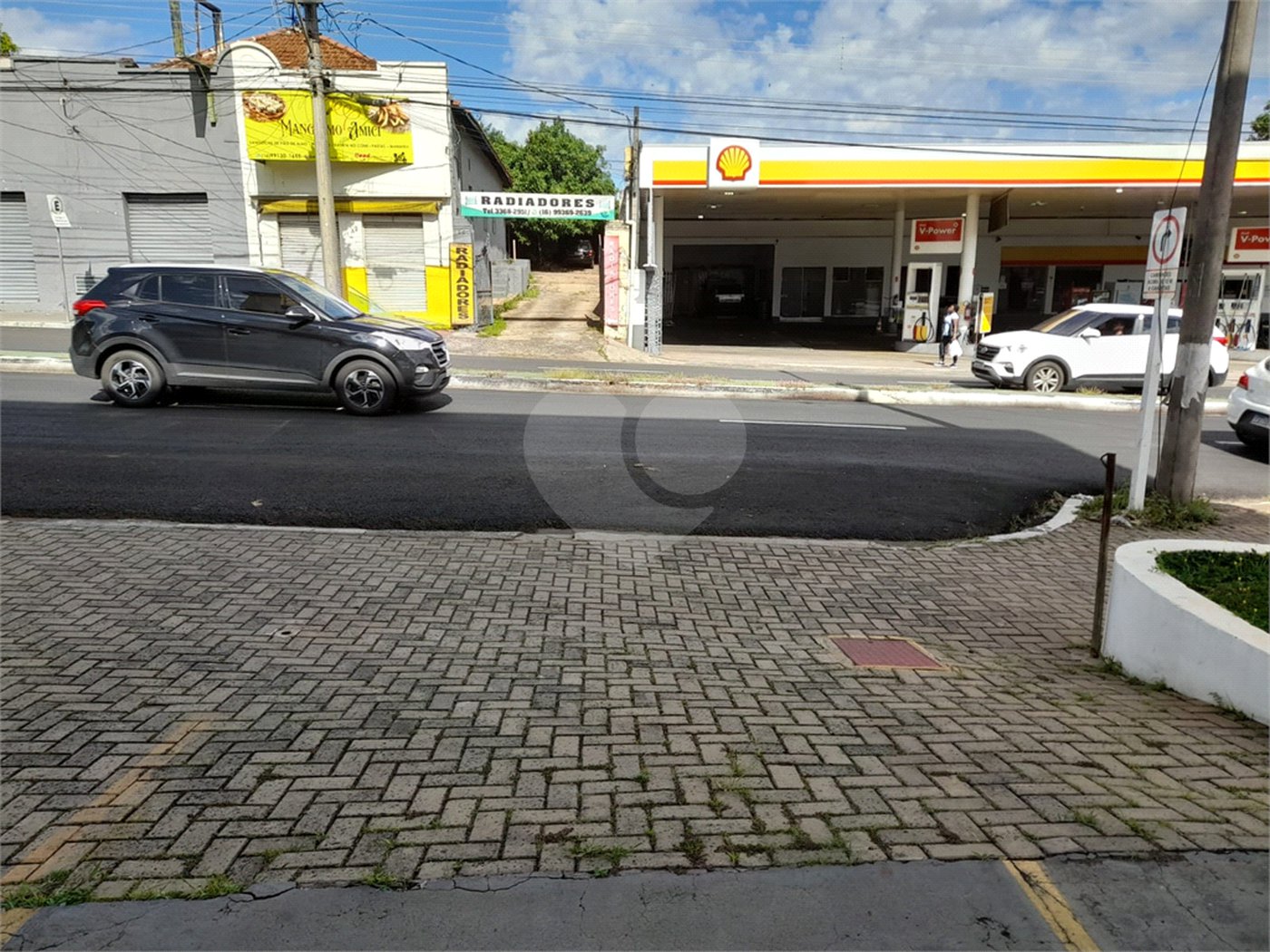 Galpão Comercial à Venda – Localização Estratégica na Avenida São Carlos
