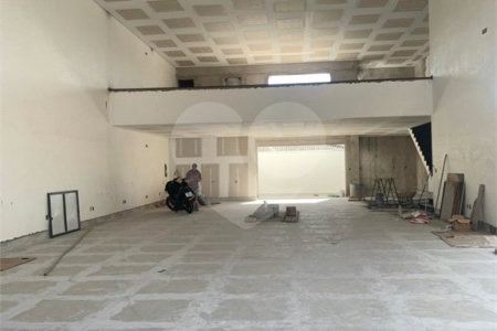 Indaiatuba - Galpão em frente ao Hospital Indaiatuba - Av Fábio Ferraz Bicudo - Locação - R$ 26.800,00 - Lote 360 metros - Área construída 375 metros - 05 vagas - 04 banheiros - 02 copas - finalizando acabamento.
