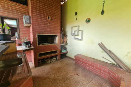 Casa à venda com 3 quartos, sendo 1 suíte, em Interlagos, São Paulo, SP