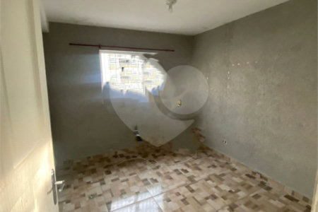 Oportunidade Única para Renda: 5 Casas em 328 m² no Bairro Saúde!