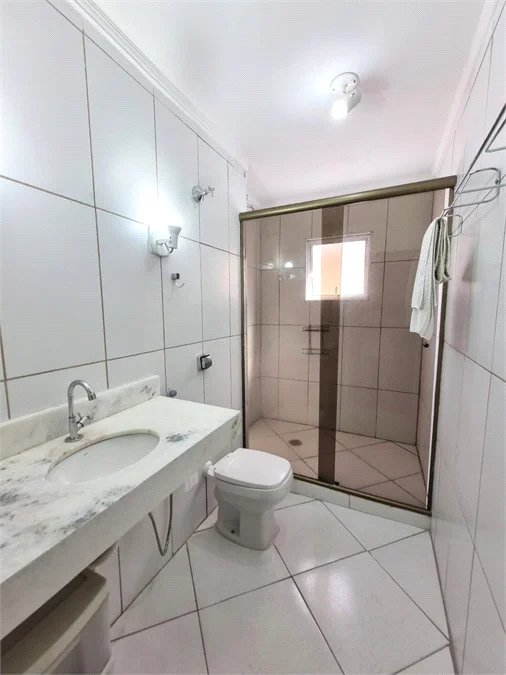 Sobrado à venda com 3 quartos, sendo 1 suíte,  em Jardim Ester Yolanda, São Paulo, SP