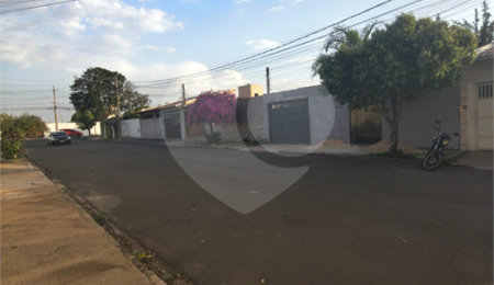 Casa à venda com 3 quartos, sendo 1 suíte,  em Jardim São Carlos 5, São Carlos, SP