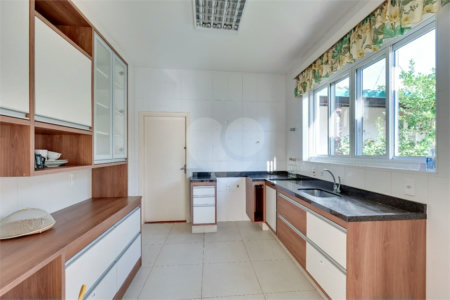 Casa de Vila à venda com 3 quartos em Jardim Hípico, São Paulo, SP