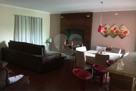 Chácara à venda com 3 quartos, sendo 2 suítes,  em Monterrey, Louveira, SP