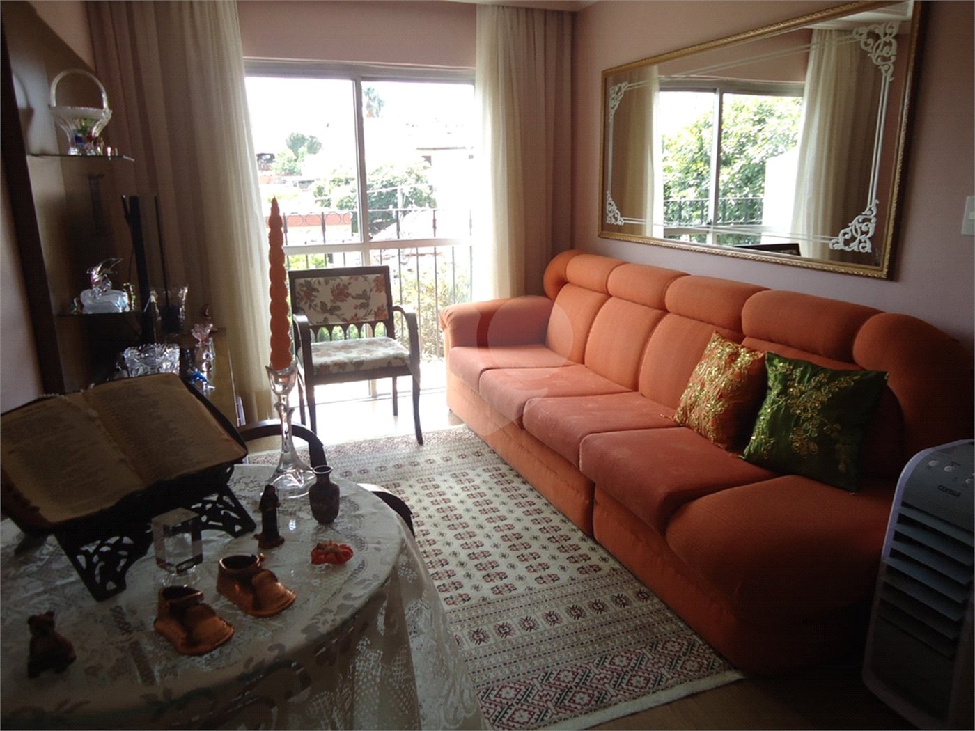 Apartamento 3 Dormitórios, Suite, 2 Banheiros, Vaga. Vila Gustavo. Aceita Pet