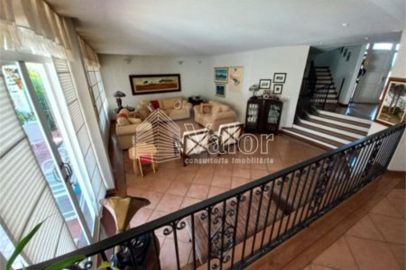 Sobrado no Condomínio Residencial Sabará