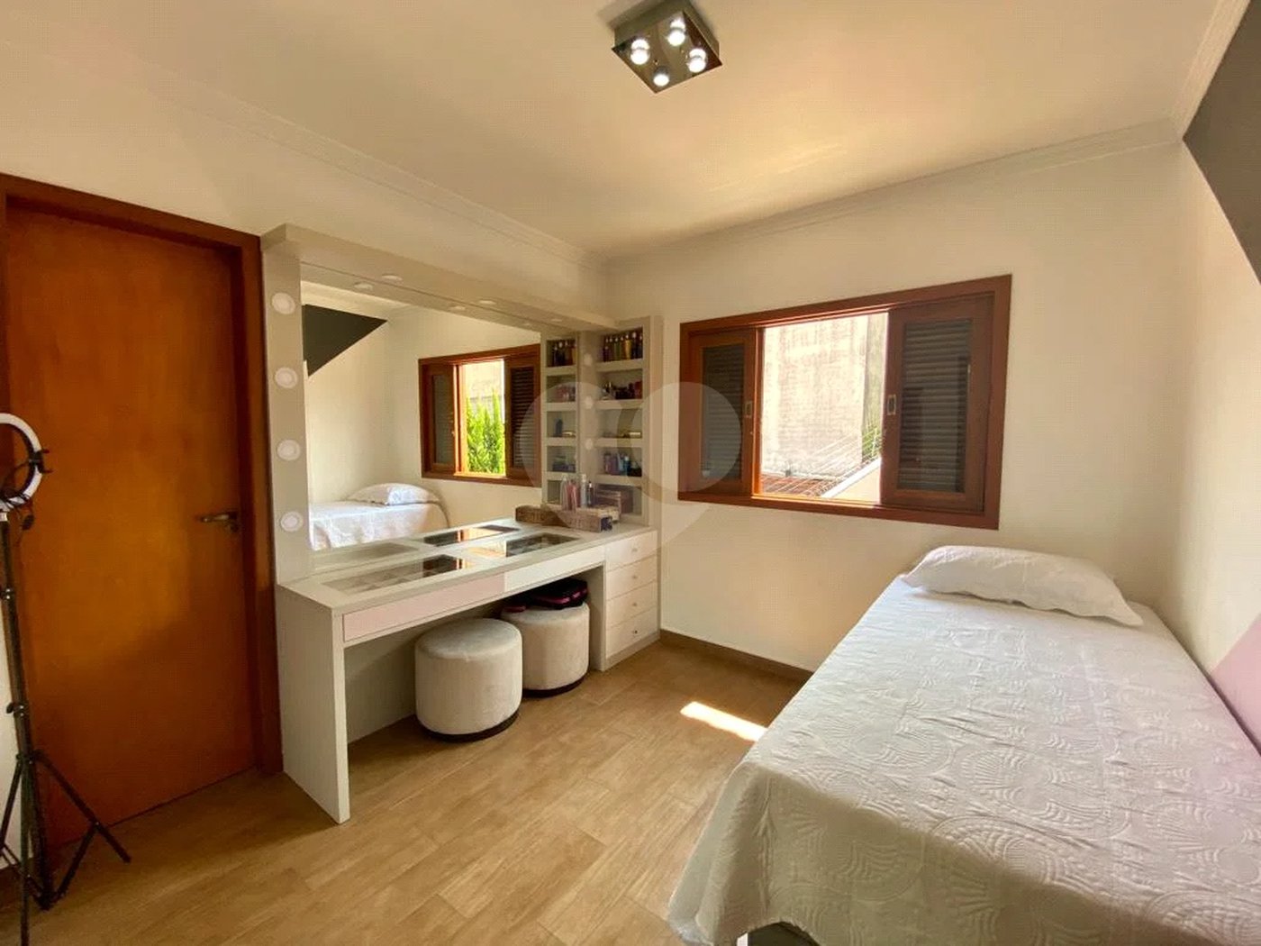 Sobrado 293 mt - 03 suites 2 closed, Sala esposa , sala Tv 5 wcs -