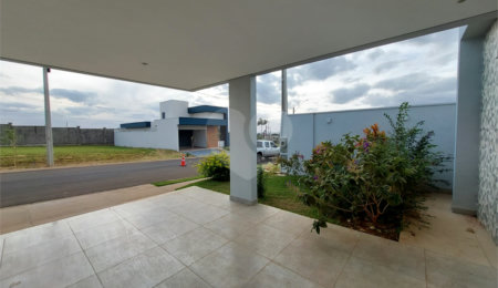 Casa à venda com 3 quartos, sendo 1 suíte,  no condomínio Residencial Villeneuve, São Carlos - SP