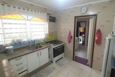 Sobrado à venda com 3 quartos, sendo 1 suíte, em Jardim Sarah, São Paulo - SP