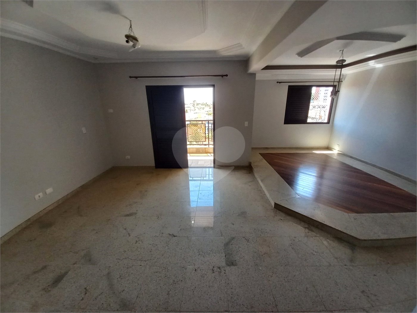 Duplex no Edifício Acapulco.