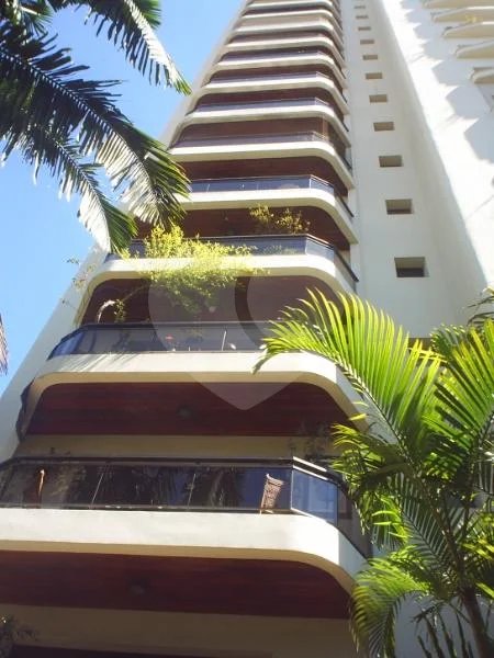 Apartamento á venda na Vila Olímpia de 156m² com 3 dormitórios, 1 suíte e 2 vagas.