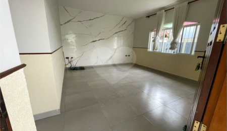 Casa Térrea para alugar com 3 quartos, sendo 2 suítes,  em Jardim Ipê, Atibaia, SP