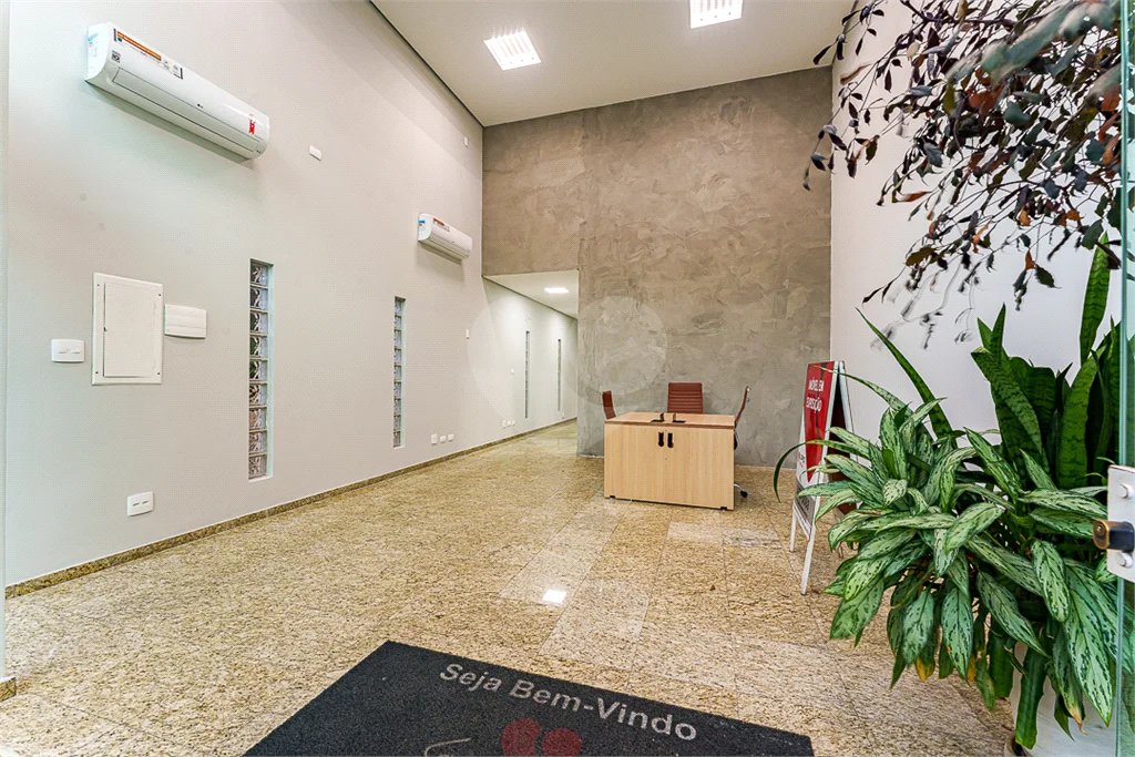 Prédio inteiro comercial á venda e locação na Vila Leopoldina.
