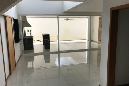 Sobrado para venda no condomínio de alto padrão Village Damha II