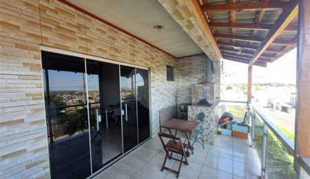 Sobrado à venda com 3 quartos em Cidade Aracy, São Carlos, SP