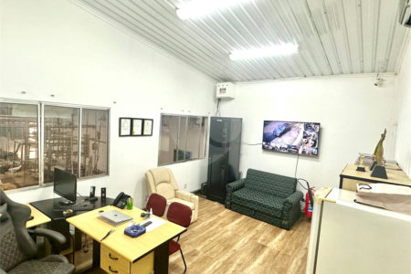 Galpão 370 m² à venda na Lapa