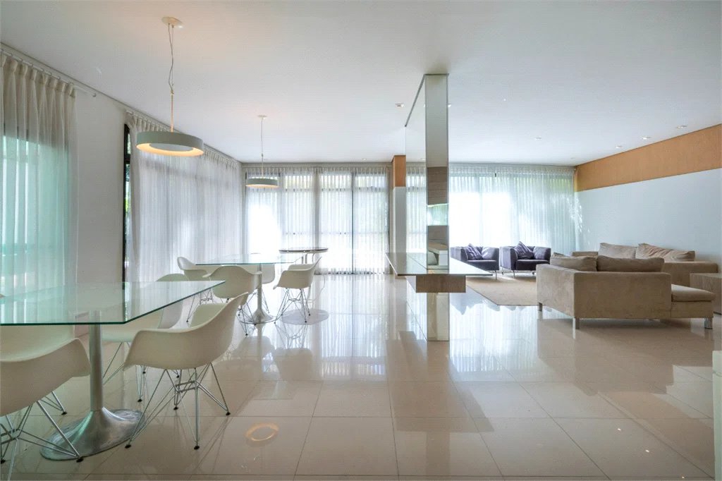 Apartamento tipo para venda com 3 quartos, sendo 3 suítes, 192m² na Vila Suzana