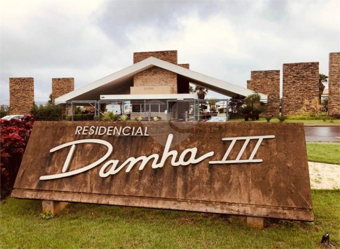 Casa em Construção no Condomínio de alto padrão Dahma III