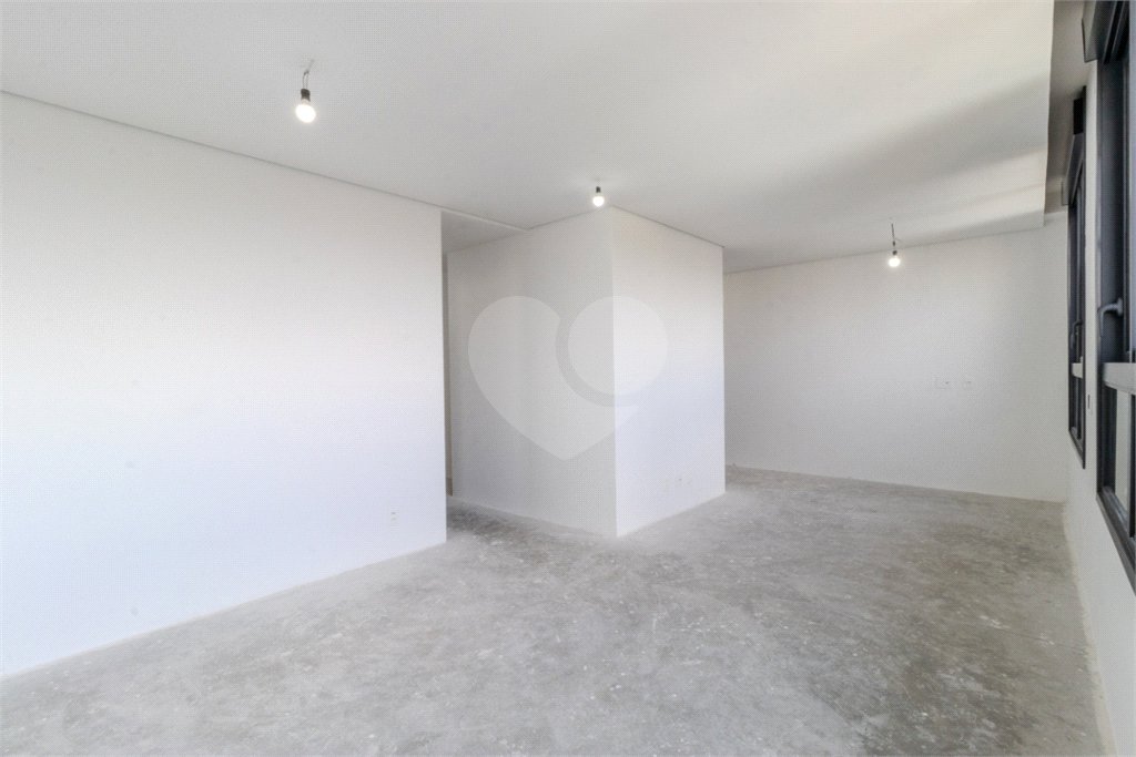 Apartamento à venda com 3 suítes em Campo Belo, São Paulo, SP