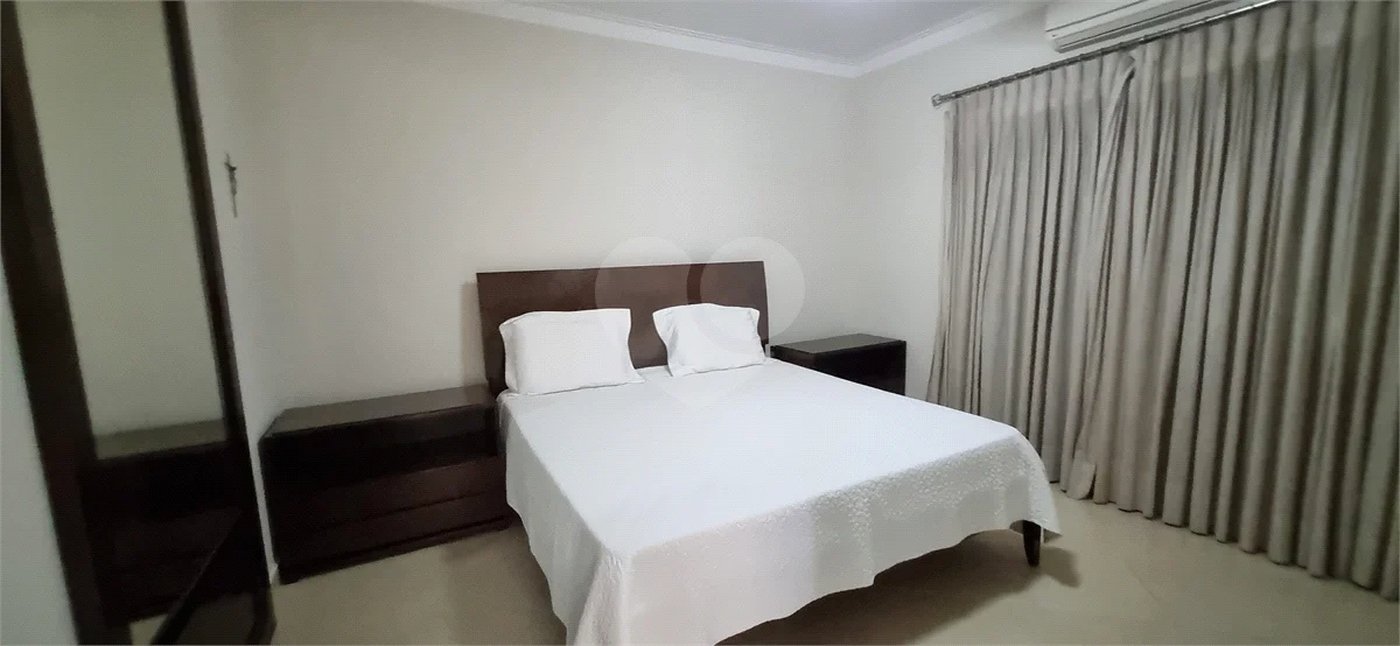 Lindo sobrado com 4 suites e piscina à venda, 365m², por R$ 2.450.000,00 no condomínio Villa Suiça, em Indaiatuba/SP.