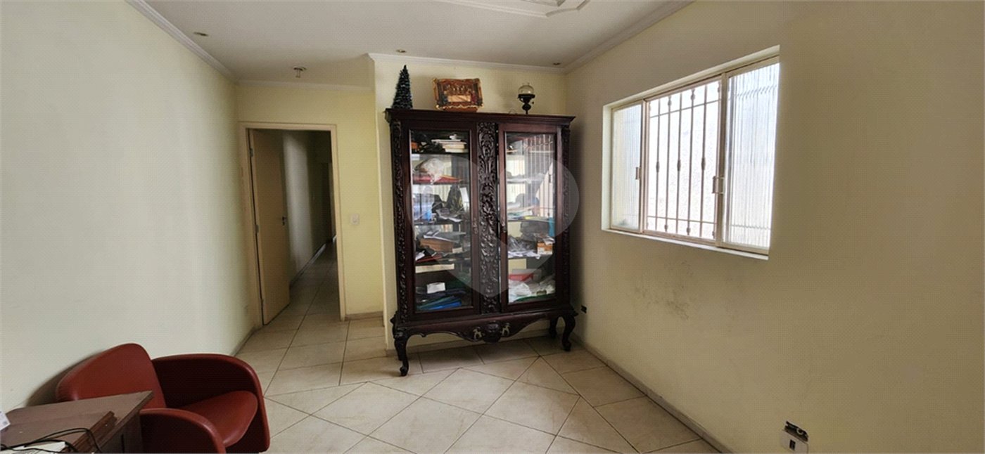 Casa térrea com duas edículas para venda - Saúde, SP.