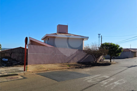 Terreno à Venda de 253 m² em Bairro em Desenvolvimento – Excelente Localização Próximo ao Comércio
