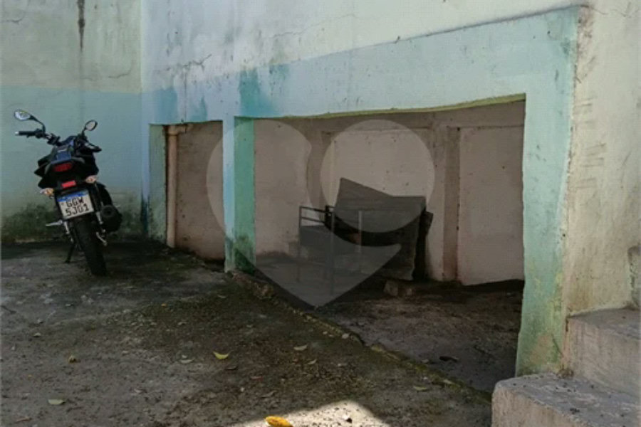 TERRENO ESQUINA A VENDA COM 3 CASAS + GARAGENS NO JABAQUARA / OU ALUGA CASA PRINCIPAL