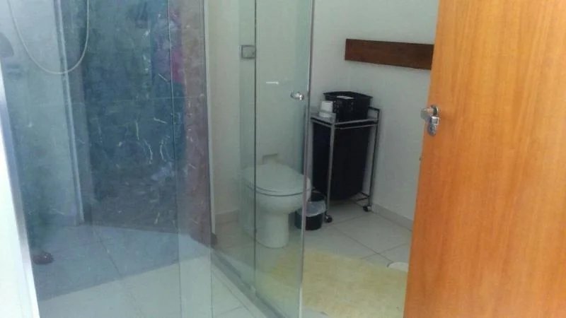 Casa no Butantâ com jardim e piscina