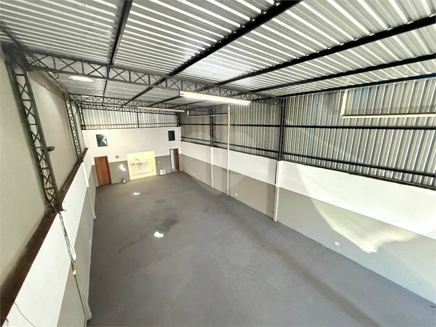Salão Comercial para alugar no Bairro Água Branca